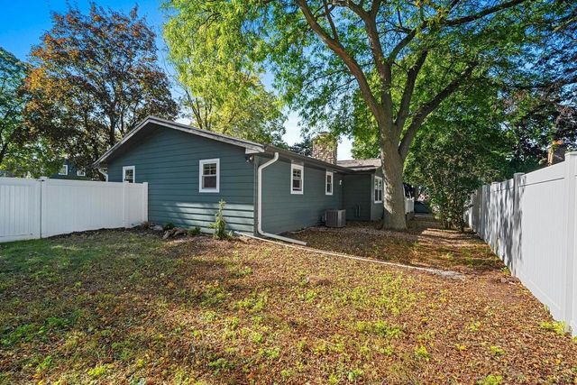 344 MIRAMAR DRIVE, Green Bay, WI 54301