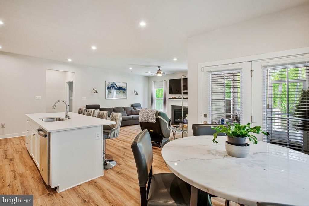 Image 16 of property listing at 1536 CATBRIAR WAY, Odenton, MD 21113