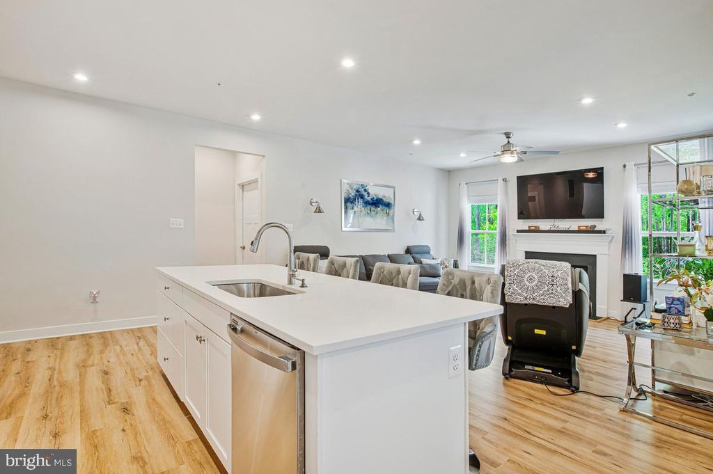 Image 17 of property listing at 1536 CATBRIAR WAY, Odenton, MD 21113