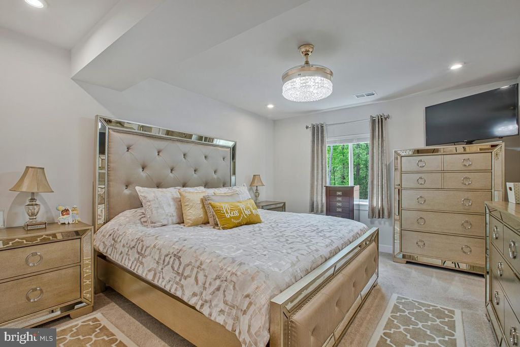 Image 19 of property listing at 1536 CATBRIAR WAY, Odenton, MD 21113