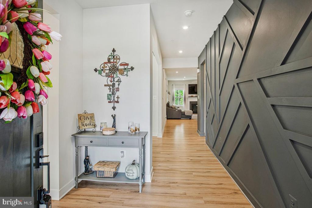 Image 4 of property listing at 1536 CATBRIAR WAY, Odenton, MD 21113