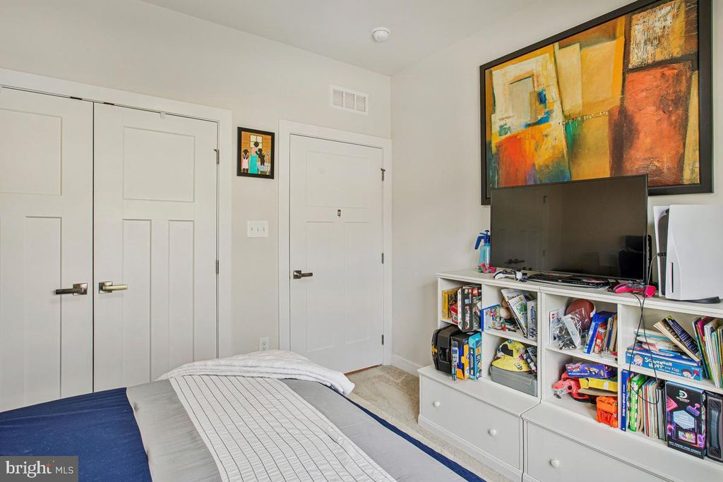 Image 9 of property listing at 1536 CATBRIAR WAY, Odenton, MD 21113