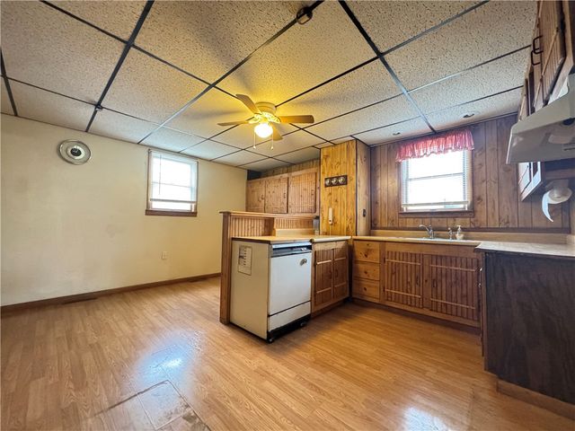 512 E 1st Ave, Derry Twp, PA 15627