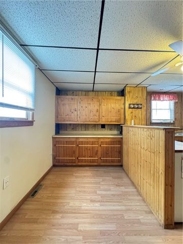 512 E 1st Ave, Derry Twp, PA 15627