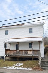 512 E 1st Ave, Derry Twp, PA 15627