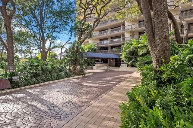 2901 S Bayshore Drive 1B, Miami, FL 33133