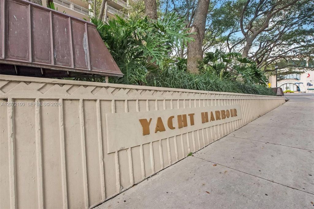 2901 S Bayshore Drive 1B, Miami, FL 33133