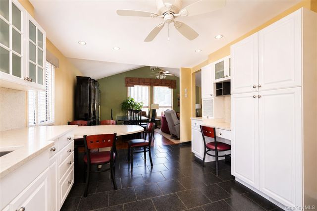 47 Stanley Circle, Staten Island, NY 10308