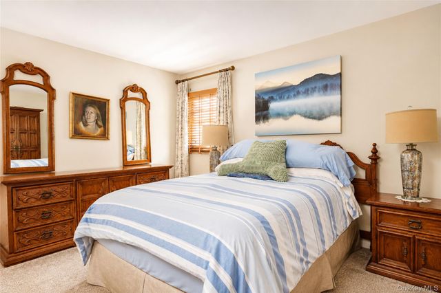 47 Stanley Circle, Staten Island, NY 10308