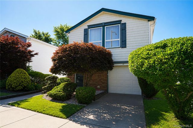 47 Stanley Circle, Staten Island, NY 10308