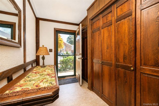 47 Stanley Circle, Staten Island, NY 10308