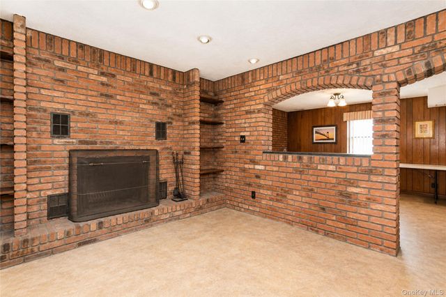 47 Stanley Circle, Staten Island, NY 10308