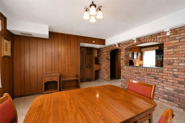 47 Stanley Circle, Staten Island, NY 10308
