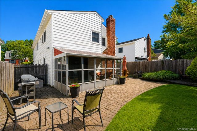47 Stanley Circle, Staten Island, NY 10308