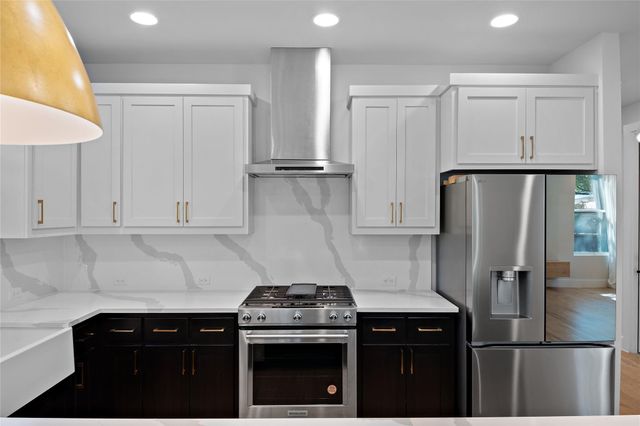 2211 Santa Rosa ST, Austin, TX 78702