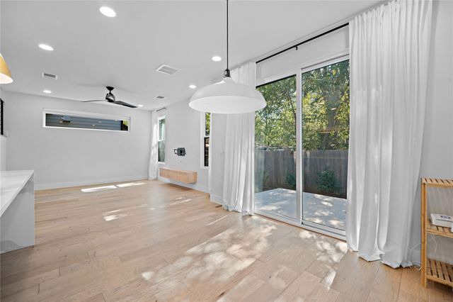 2211 Santa Rosa ST, Austin, TX 78702