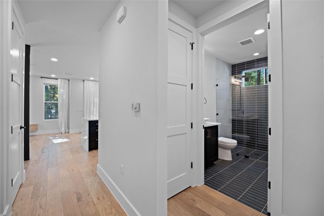 2211 Santa Rosa ST, Austin, TX 78702