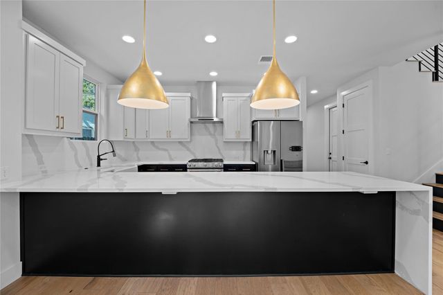 2211 Santa Rosa ST, Austin, TX 78702