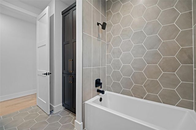 2211 Santa Rosa ST, Austin, TX 78702