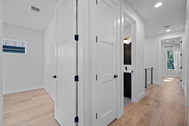 2211 Santa Rosa ST, Austin, TX 78702