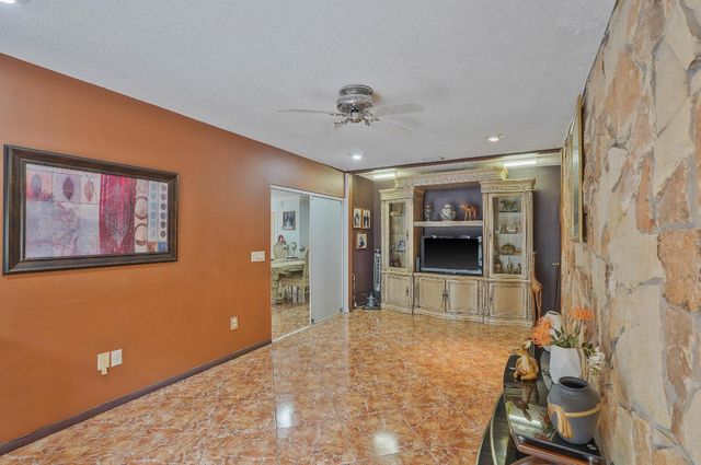 7512 Ace Road N, Lake Worth, FL 33467