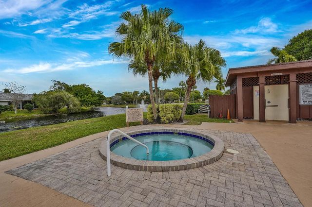 7512 Ace Road N, Lake Worth, FL 33467