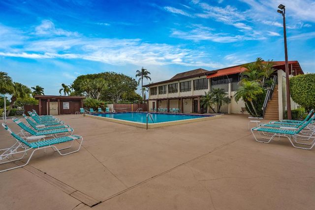 7512 Ace Road N, Lake Worth, FL 33467