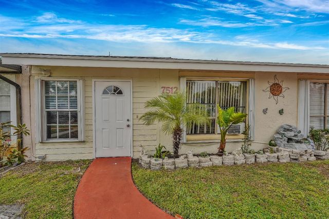 7512 Ace Road N, Lake Worth, FL 33467