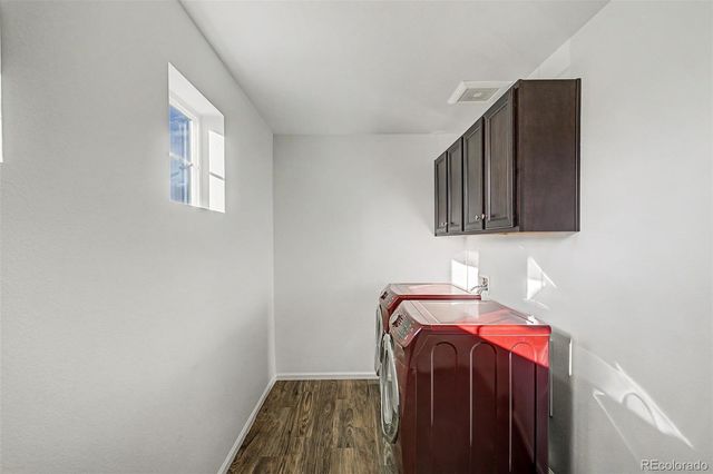 36 S Newcastle Way, Aurora, CO 80018