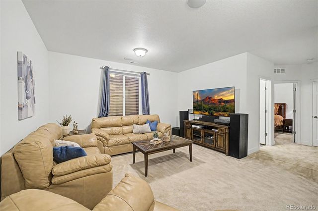 36 S Newcastle Way, Aurora, CO 80018