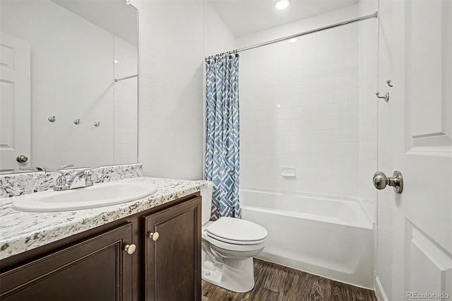 36 S Newcastle Way, Aurora, CO 80018