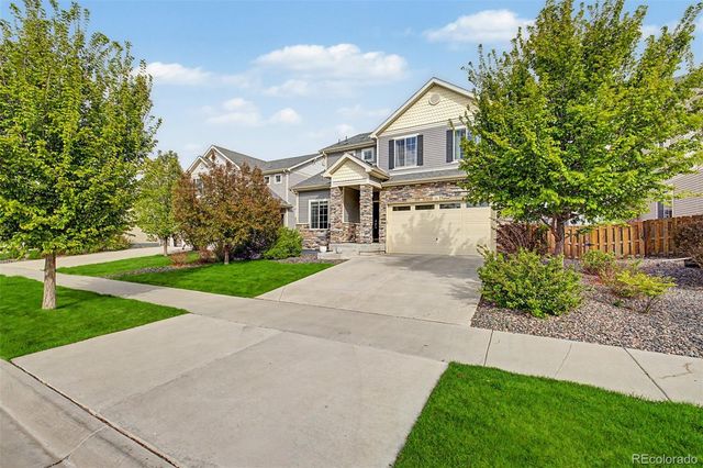 36 S Newcastle Way, Aurora, CO 80018