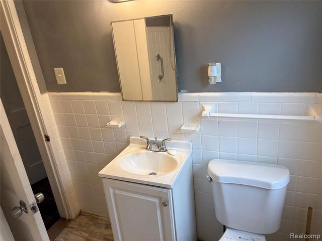 16036 Maddelein Street, Detroit, MI 48205