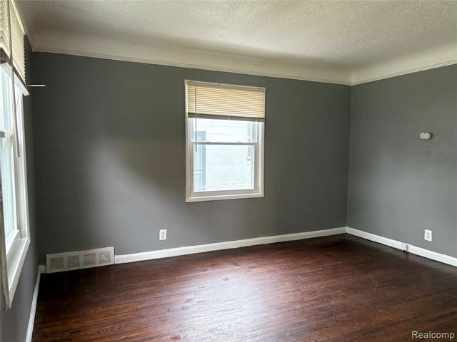 16036 Maddelein Street, Detroit, MI 48205