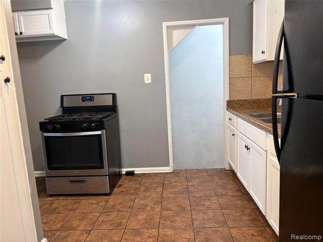 16036 Maddelein Street, Detroit, MI 48205