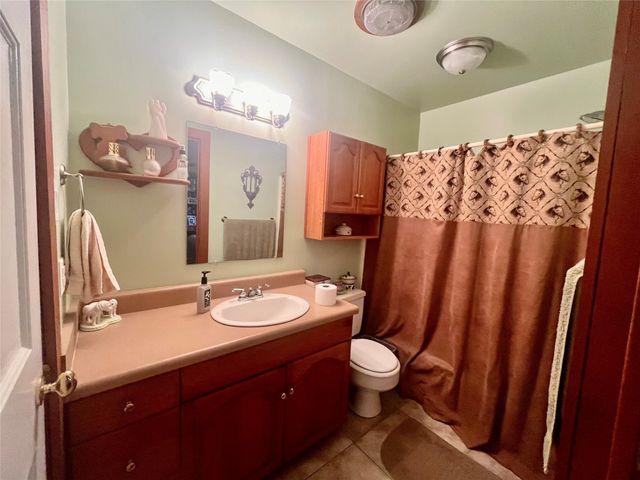 910 Lohaina Court, Tool, TX 75143