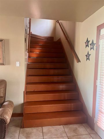 910 Lohaina Court, Tool, TX 75143