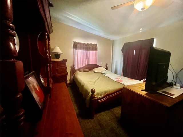 910 Lohaina Court, Tool, TX 75143
