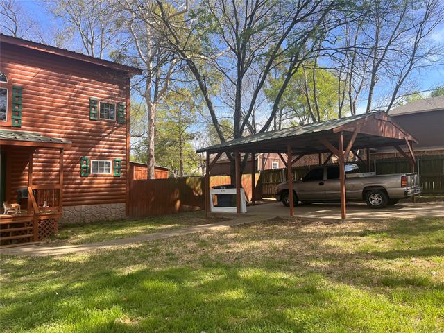 910 Lohaina Court, Tool, TX 75143