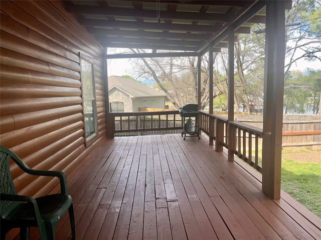 910 Lohaina Court, Tool, TX 75143