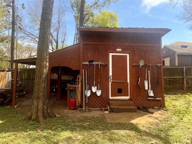 910 Lohaina Court, Tool, TX 75143