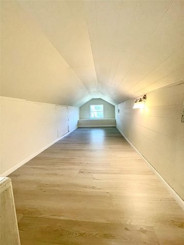 5220 E Parkway Drive, Beaumont, TX 77705