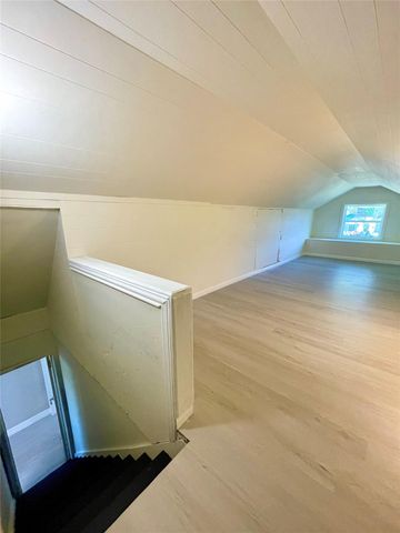 5220 E Parkway Drive, Beaumont, TX 77705