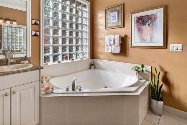 9692 Sandpiper Lane, West Palm Beach, FL 33411