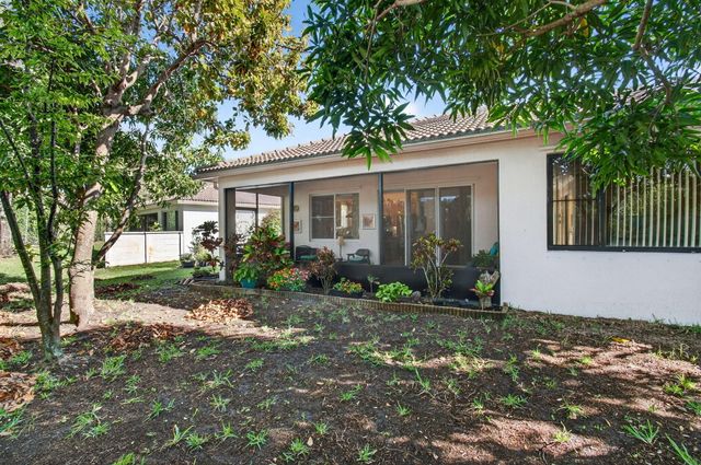 9692 Sandpiper Lane, West Palm Beach, FL 33411