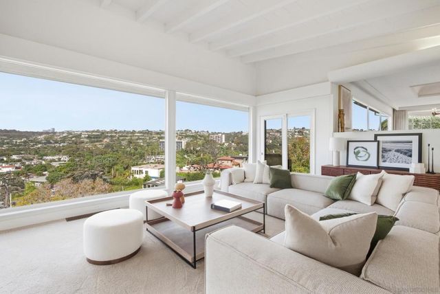 7865 Roseland Drive, La Jolla, CA 92037
