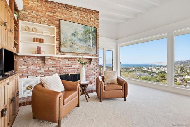 7865 Roseland Drive, La Jolla, CA 92037