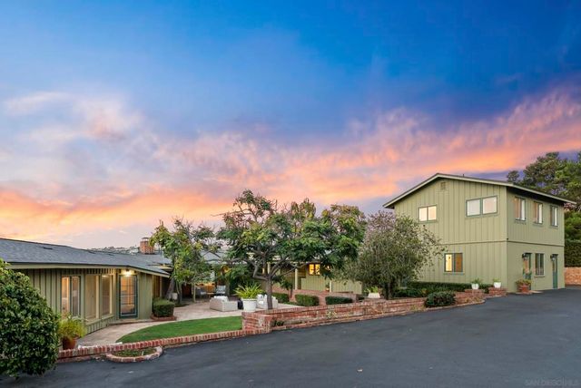 7865 Roseland Drive, La Jolla, CA 92037