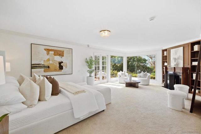 7865 Roseland Drive, La Jolla, CA 92037