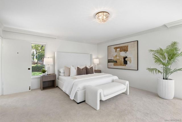 7865 Roseland Drive, La Jolla, CA 92037